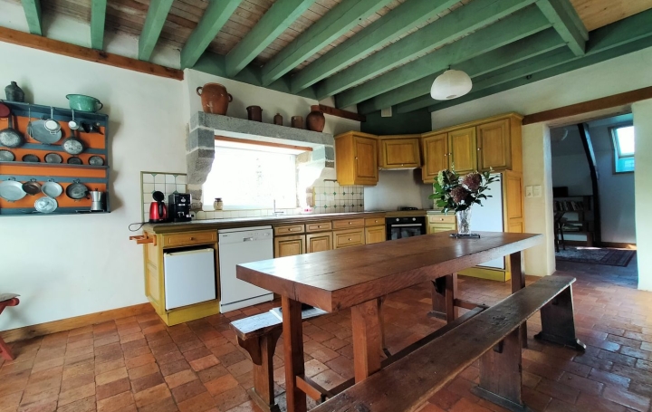 Propriété SAINT-GERMAIN-DE-COULAMER (53700)  166 m2 343 200 € 