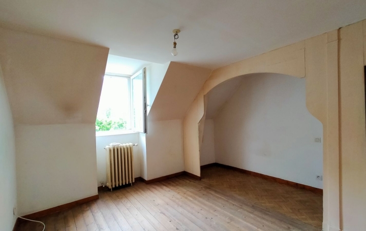 Maison de village COURCITE (53700)  100 m2 96 000 € 
