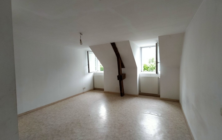 Maison de village COURCITE (53700)  100 m2 96 000 € 