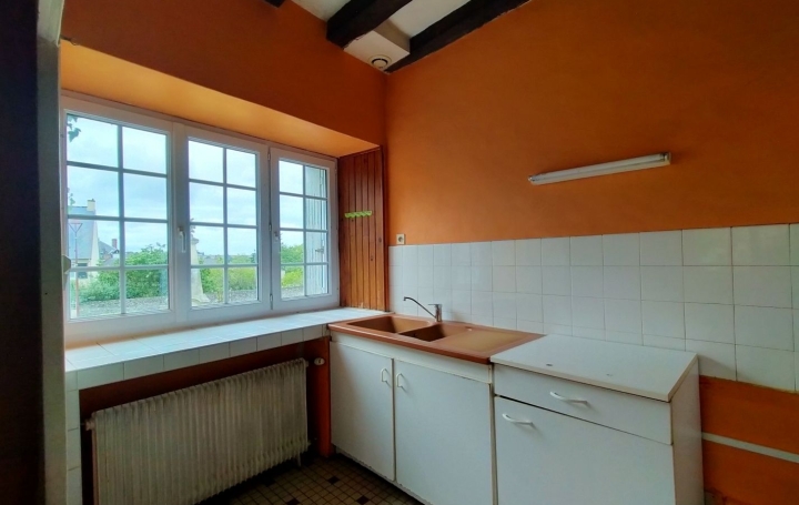 Maison de village COURCITE (53700)  100 m2 96 000 € 