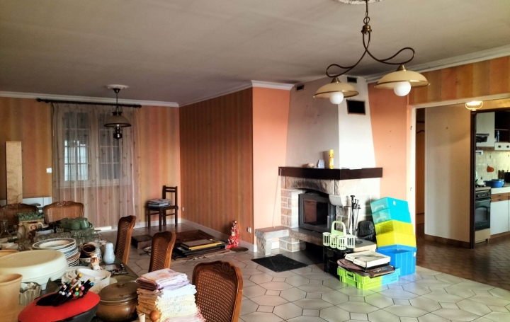 Maison SAINT-AUBIN-DE-LOCQUENAY (72130)  98 m2 147 500 € 