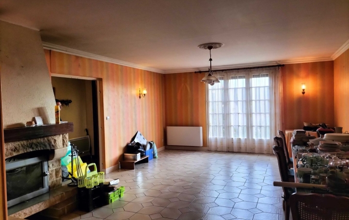 Maison SAINT-AUBIN-DE-LOCQUENAY (72130)  98 m2 147 500 € 