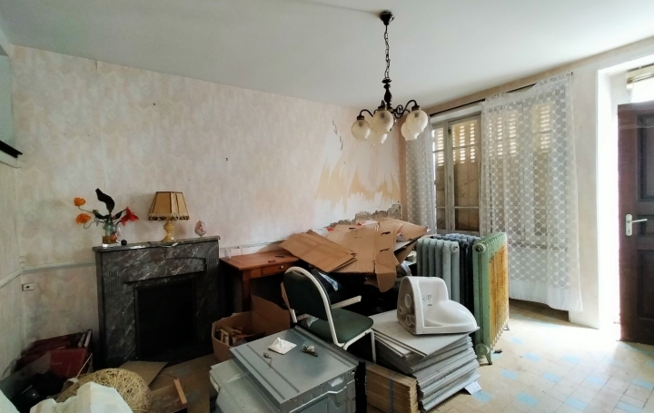 Maison de village LIGNIERES-ORGERES (53140)  77 m2 28 000 € 