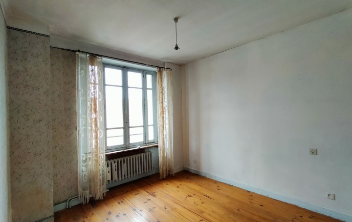 Maison de village LIGNIERES-ORGERES (53140)  77 m2 28 000 € 