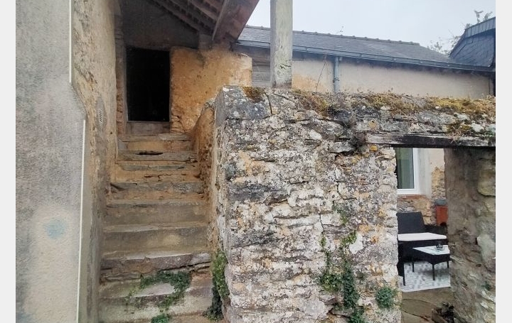 Maison de village CHEMERE-LE-ROI (53340)  118 m2 137 000 € 
