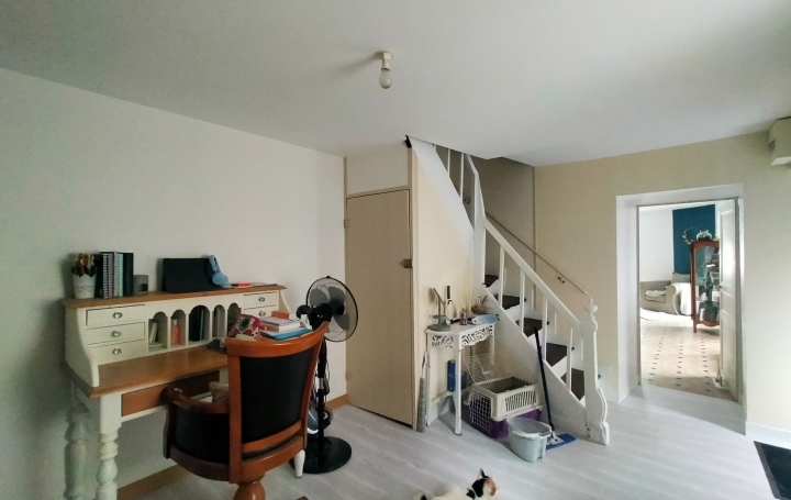Maison de village CHEMERE-LE-ROI (53340)  118 m2 137 000 € 