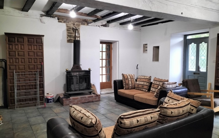 Maison LA CHAPELLE-AU-RIBOUL (53440)  125 m2 75 000 € 