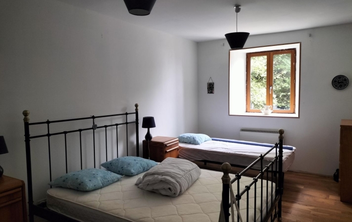 Maison LA CHAPELLE-AU-RIBOUL (53440)  125 m2 75 000 € 