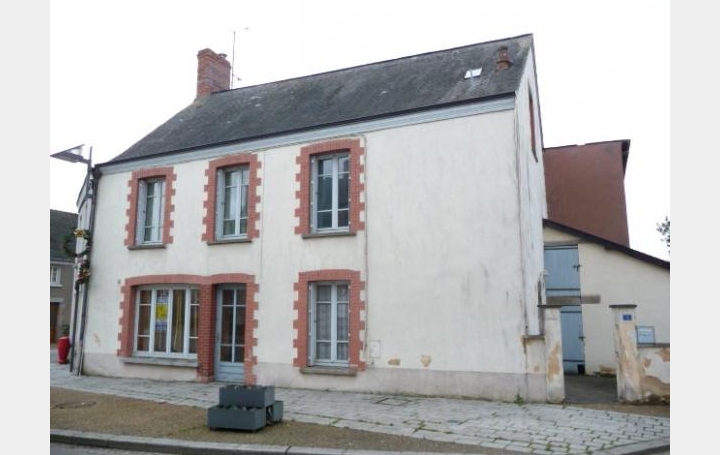 Réseau Immo-diffusion : Maison de village  JUBLAINS  122 m2 70 850 € 