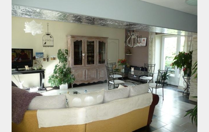 Réseau Immo-diffusion : Maison  GESNES-LE-GANDELIN  140 m2 178 500 € 