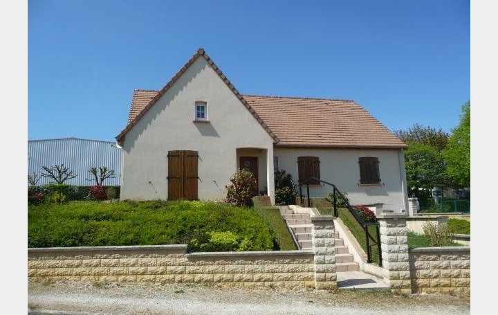 Réseau Immo-diffusion : Maison de village  MOULINS-LE-CARBONNEL  102 m2 137 000 € 