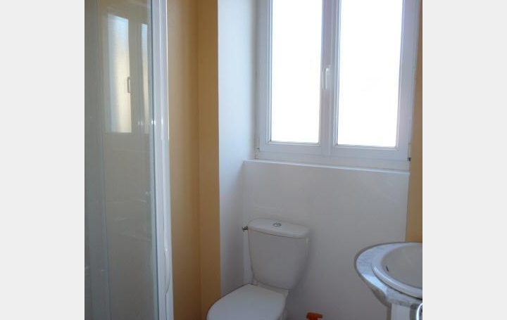 Maison de village CHAMPGENETEUX (53160)  55 m2 33 000 € 