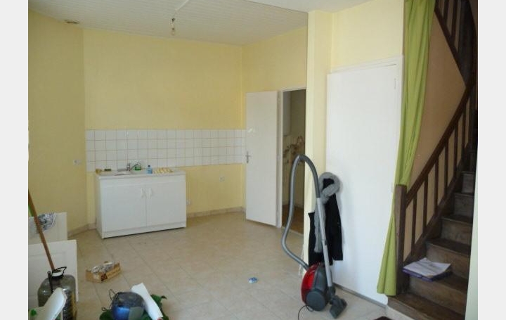 Maison de village CHAMPGENETEUX (53160)  55 m2 33 000 € 