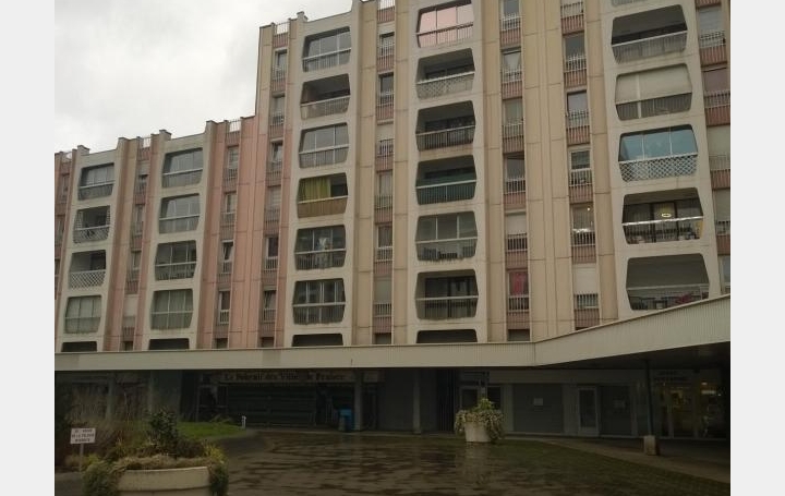 Réseau Immo-diffusion : Appartement P5  VANDOEUVRE-LES-NANCY  87 m2 89 500 € 