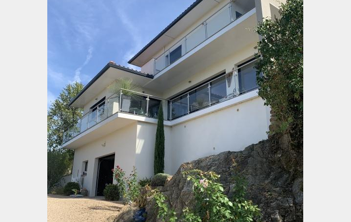 Réseau Immo-diffusion : Maison  SAINT-CLAIR-DU-RHONE  170 m2 765 000 € 