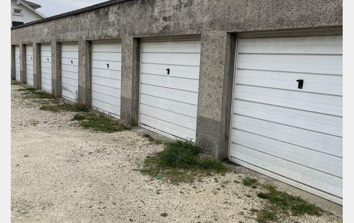 Réseau Immo-diffusion : Garage  PONT-EVEQUE   112 000 € 