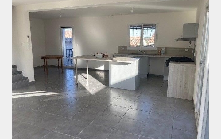 Villa VENDARGUES (34740)  104 m2 1 690 € 