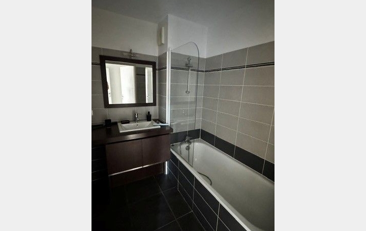 3 Pièces LE CRES (34920)  64 m2 1 130 € 