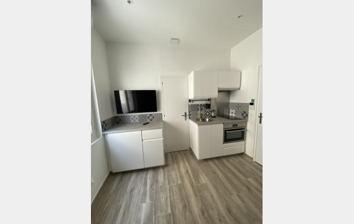 Studio MEZE (34140)  15 m2 479 € 