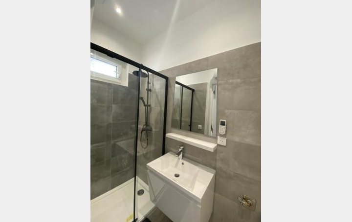 Studio MEZE (34140)  15 m2 479 € 