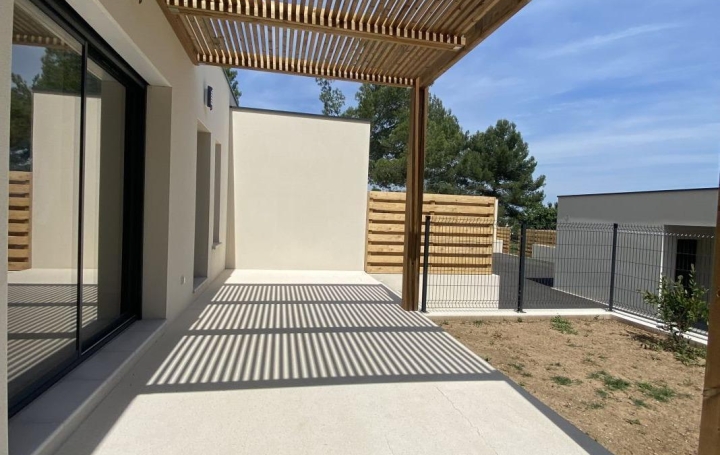 Villa COMBAILLAUX (34980)  96 m2 1 690 € 