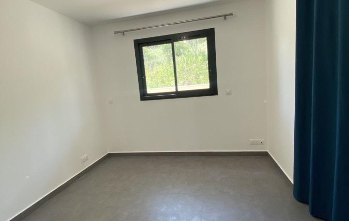 Villa COMBAILLAUX (34980)  96 m2 1 690 € 