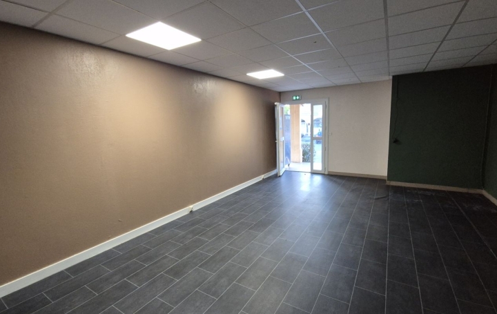 Local commercial SAINT-AUNES (34130)  34 m2 550 € 