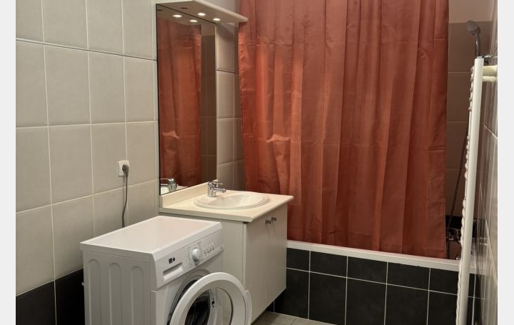 2 Pièces CASTELNAU-LE-LEZ (34170)  48 m2 870 € 