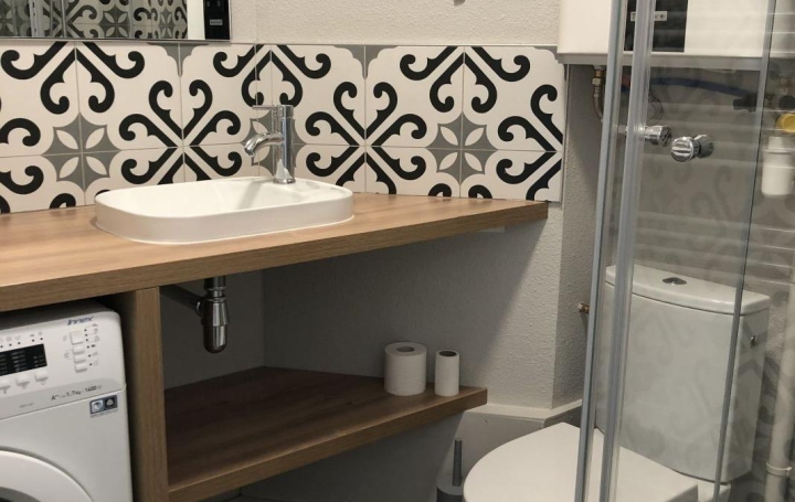 Studio MONTPELLIER (34000)  21 m2 770 € 