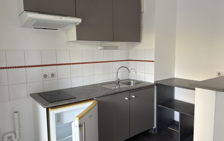 1 Pièce LE CRES (34920)  32 m2 679 € 