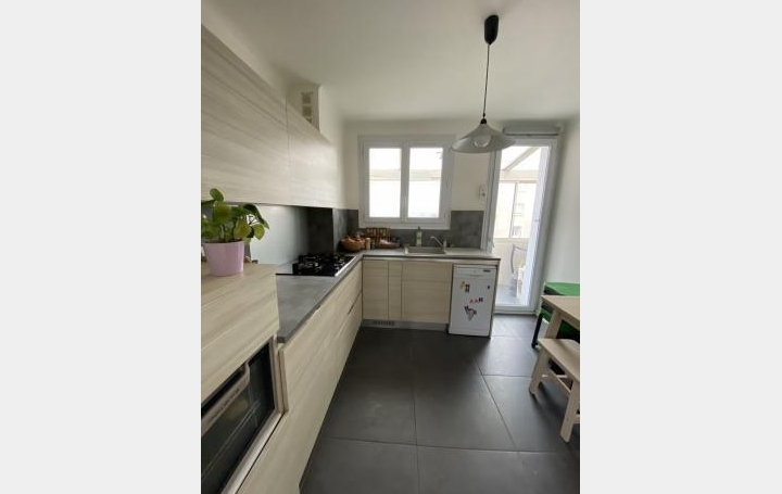 Réseau Immo-diffusion : Appartement P3  CASTELNAU-LE-LEZ  73 m2 240 000 € 