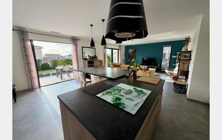 Villa SAINT-GENIES-DES-MOURGUES (34160)  137 m2 649 000 € 