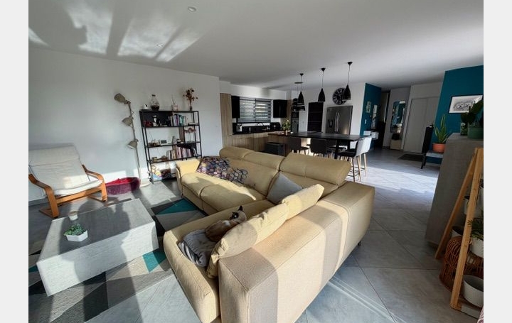 Villa SAINT-GENIES-DES-MOURGUES (34160)  137 m2 649 000 € 