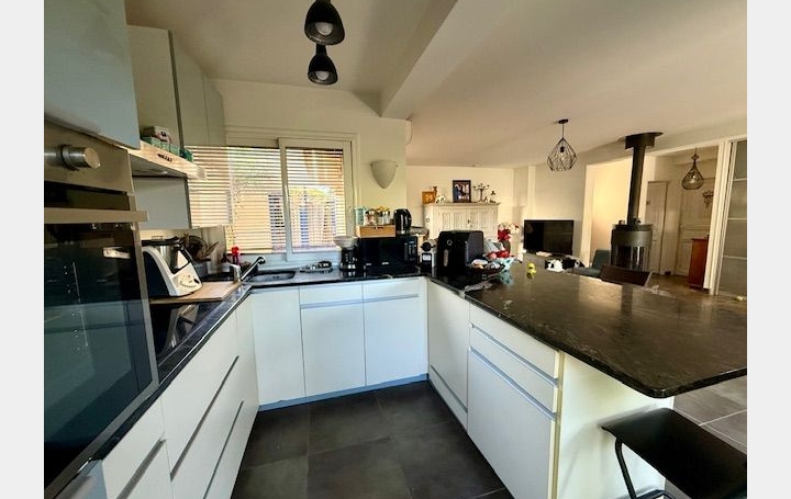 Villa MAUGUIO (34130)  155 m2 649 000 € 