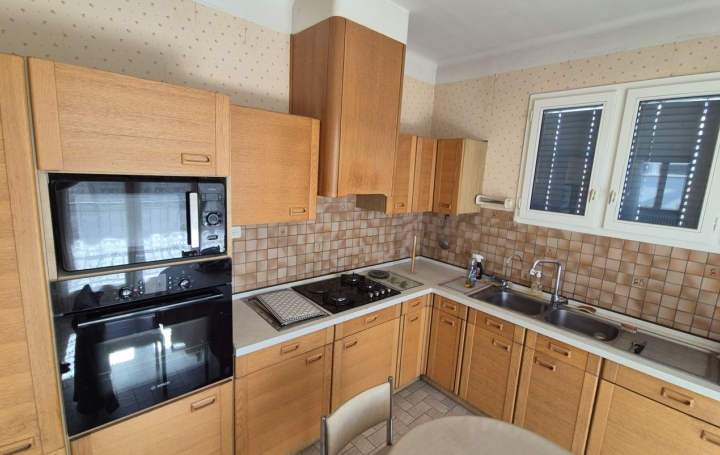 Villa LE CRES (34920)  124 m2 445 000 € 