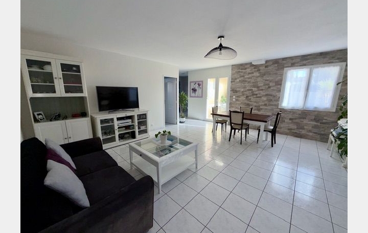 Villa LUNEL (34400)  103 m2 390 000 € 