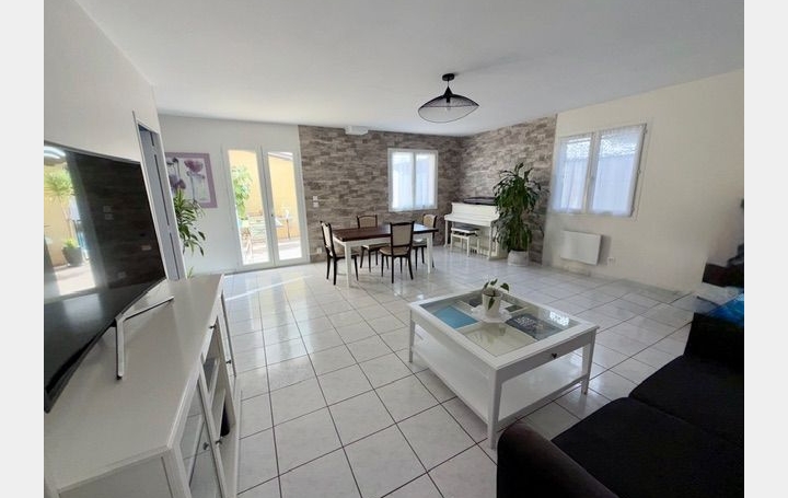 Villa LUNEL (34400)  103 m2 390 000 € 