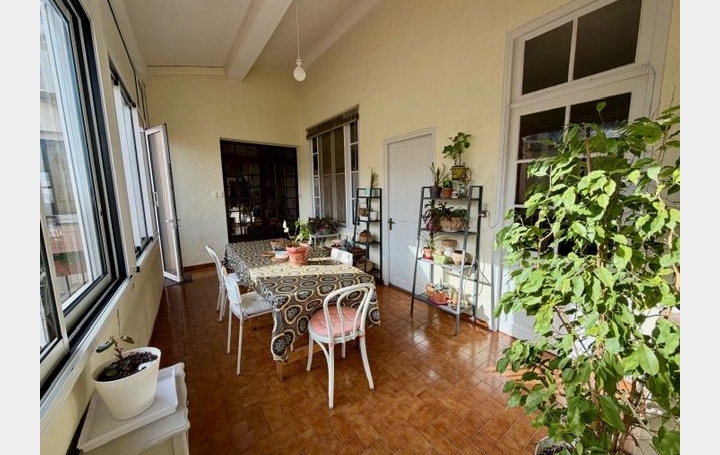 Maison LUNEL (34400)  291 m2 735 000 € 