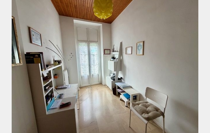 Maison LUNEL (34400)  291 m2 735 000 € 