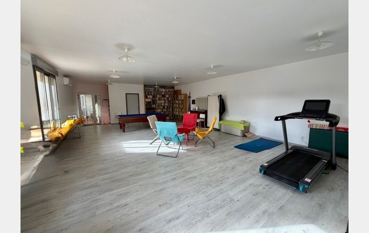 Maison LUNEL (34400)  291 m2 735 000 € 