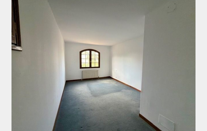 Villa LUNEL (34400)  224 m2 425 000 € 
