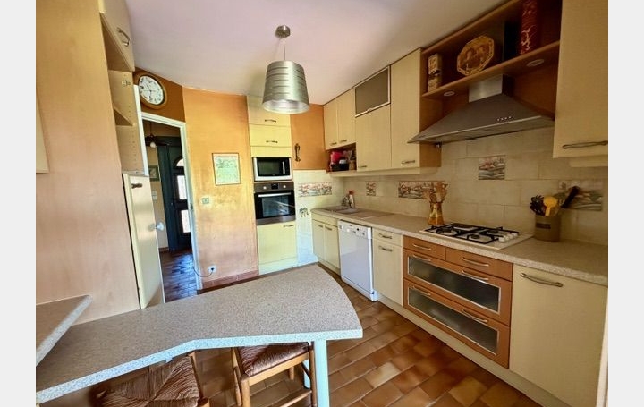 Villa MAUGUIO (34130)  140 m2 522 000 € 