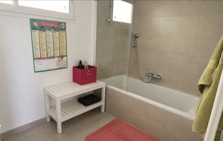 Maison SAINT-DREZERY (34160)  150 m2 689 000 € 