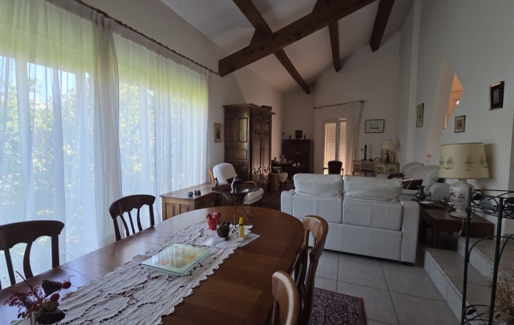 Villa GRABELS (34790)  164 m2 468 000 € 
