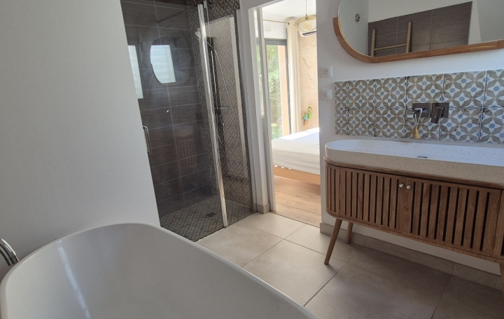 Maison SAINT-JEAN-DE-CORNIES (34160)  107 m2 449 000 € 