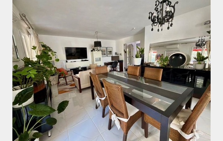 Villa LUNEL (34400)  132 m2 477 000 € 