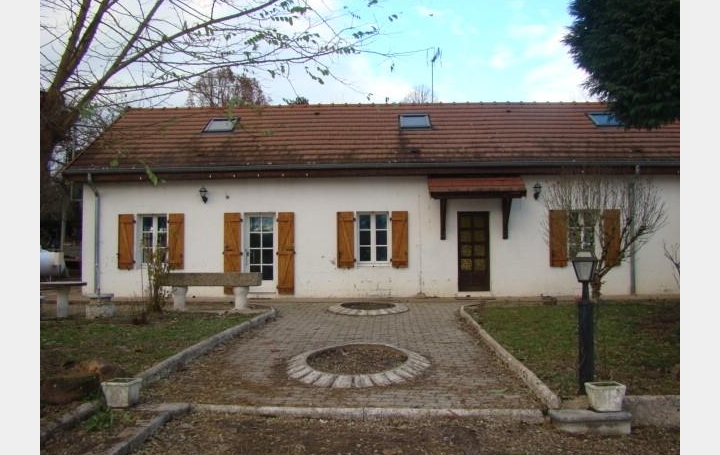 Réseau Immo-diffusion : Maison  GILLY-SUR-LOIRE  90 m2 550 € 