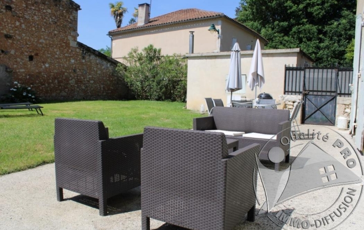 Maison EAUZE (32800)  263 m2 350 000 € 