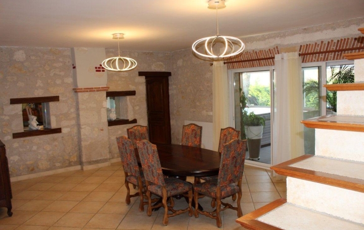 Maison VALENCE (82400)  420 m2 759 200 € 