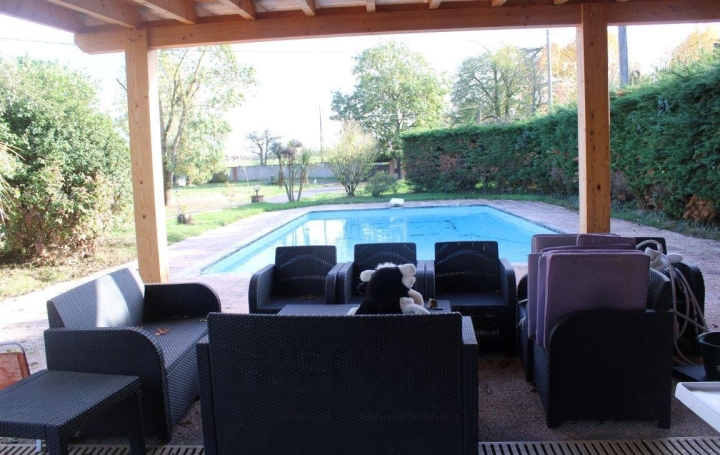 Propriété BEAUMONT-DE-LOMAGNE (82500)  490 m2 1 190 250 € 